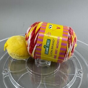 Lion Brand Sesame Street Big Bird One Hat Wonder Polyester Yarn Red Yellow 6983